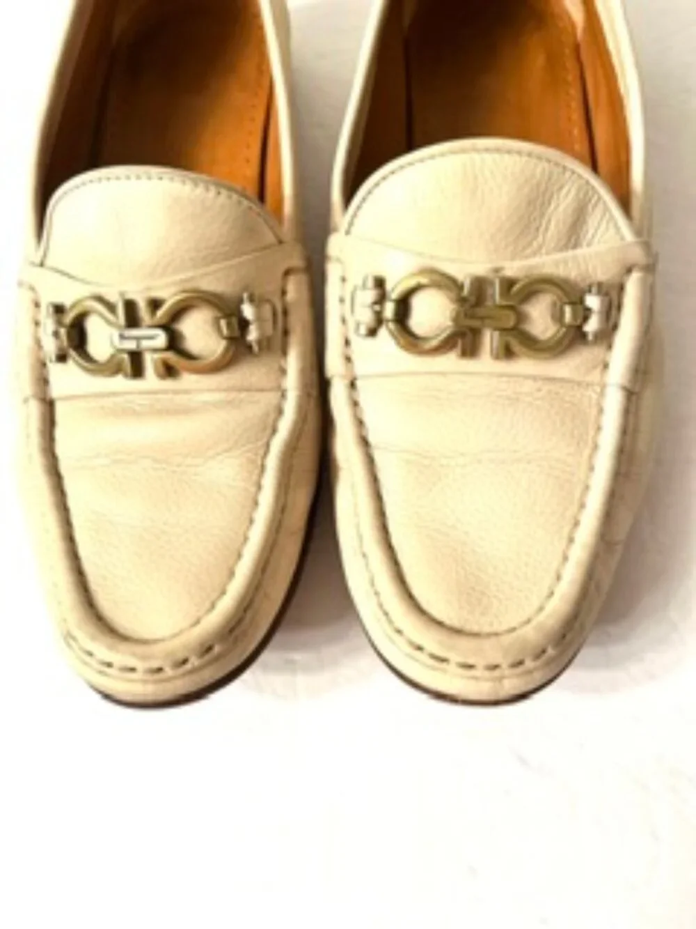 Salvatore Ferragamo Cream Leather Loafers with gold gancini hardware